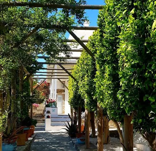 La Casa Di Dolly Bed & Breakfast Galanado